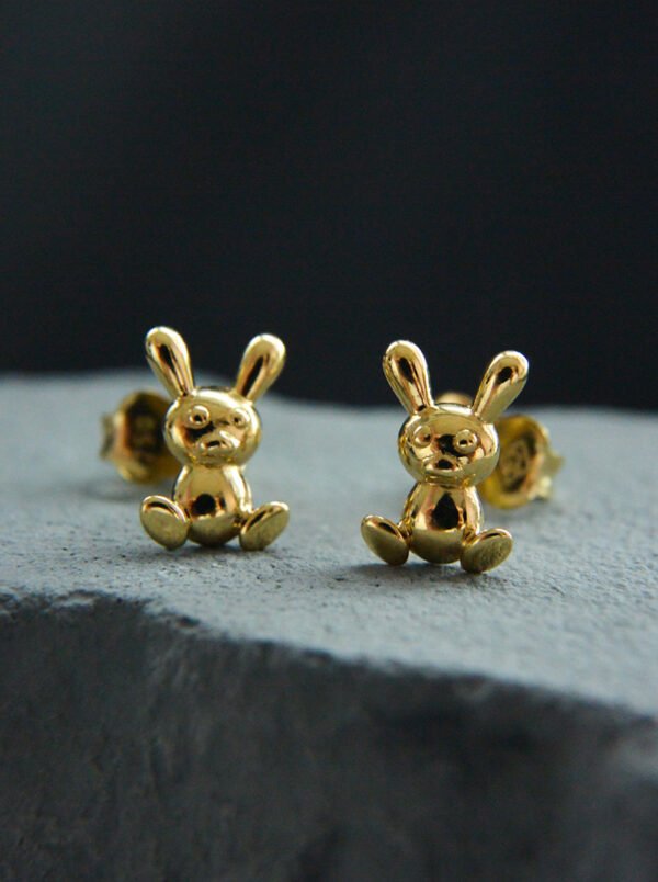 Bunny earring