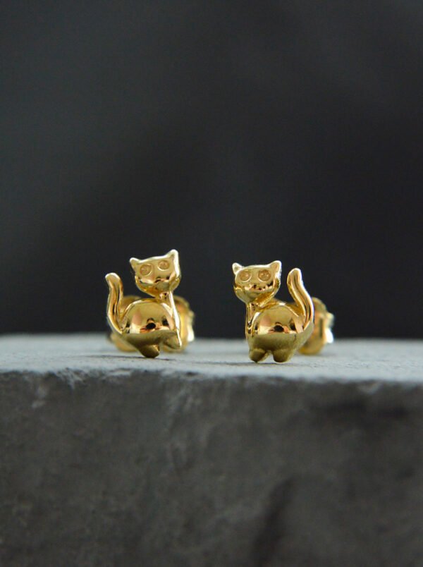 Kitty earring